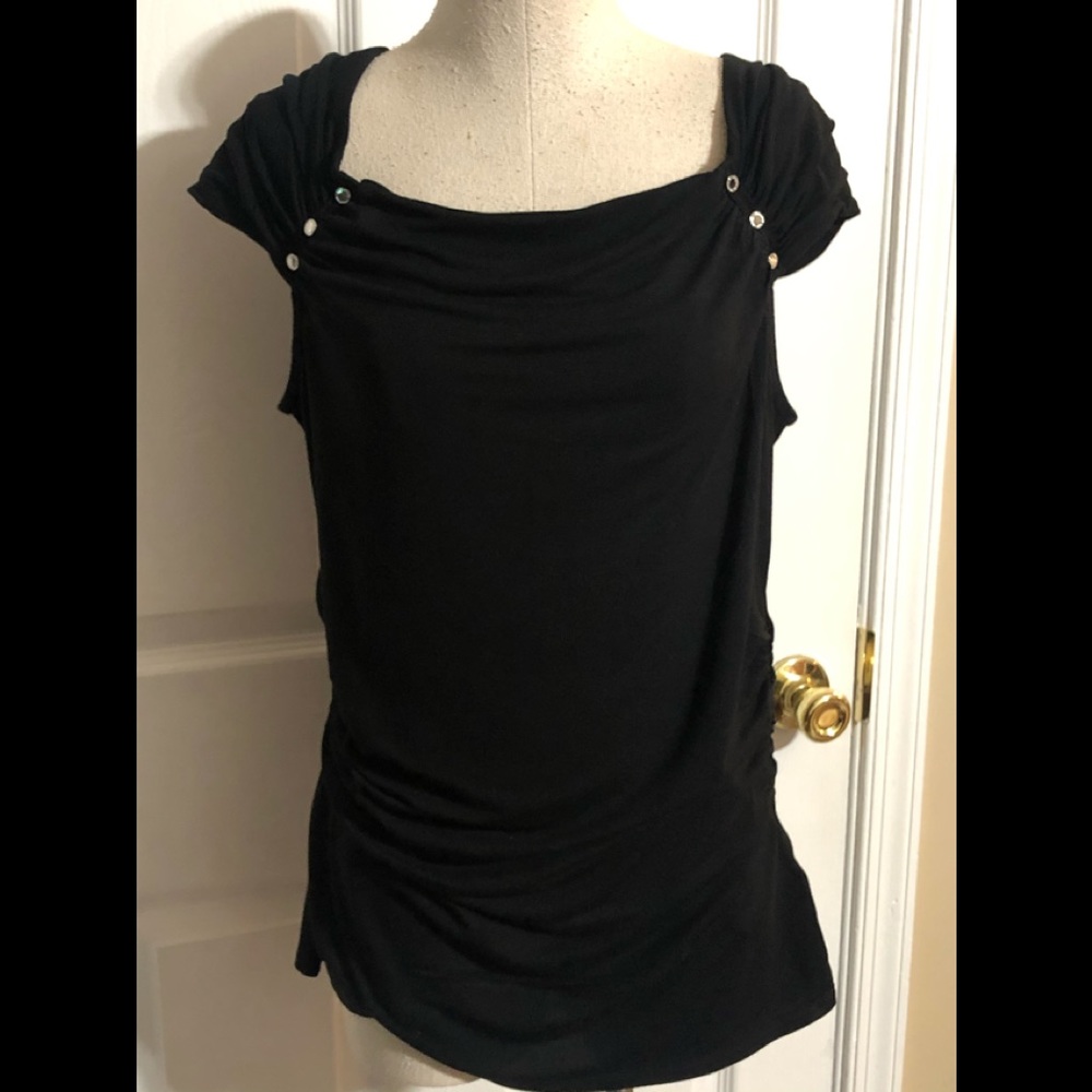Woman’s Sz. Med. Black Top White House Blk. Mkt.